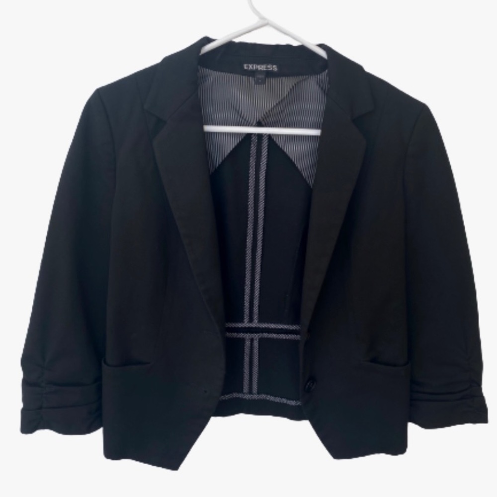 Express Cropped Ruched 3/4 Sleeve Black Blazer